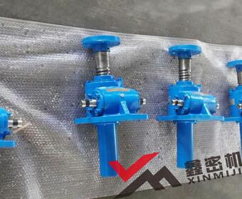 蝸輪絲桿升降機