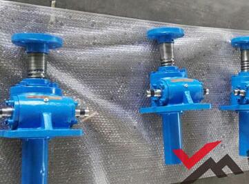 蝸輪絲桿升降機